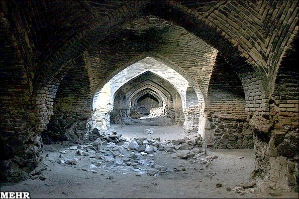 كاروانسرای قلعه خرگوشی عقدا-LAMgOakIGk