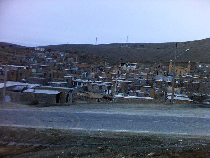 روستای جنیان-LJN8wcFc8H