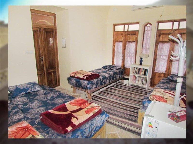 اقامتگاه بومگردی خانه نقلی كاشان-LfGcMSlKZZ