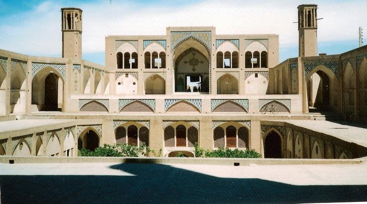 مسجد و مدرسه آقابزرگ-Ll2deYDyEV