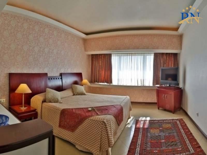 هتل هما شیراز-LngVKwQNPO