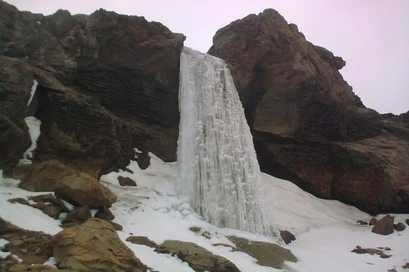 آبشار یخی نوا-M0ao2OU7d8