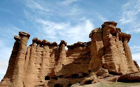 قلعه بهستان، كهن دژ زنجان-M8mkAGuNu9