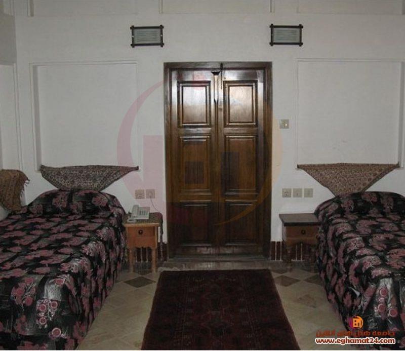 هتل تاریخی لب خندق یزد-MAeC6NfwaO