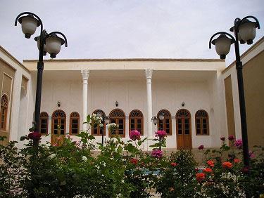 ساختمان آغا محمدخان-MR5c4dnT90