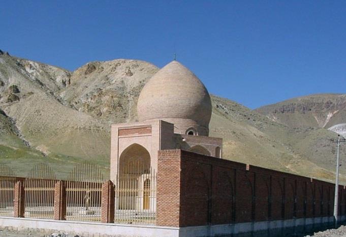 مقبره سید صدر الدین چالدران-MV7PVRQeBk