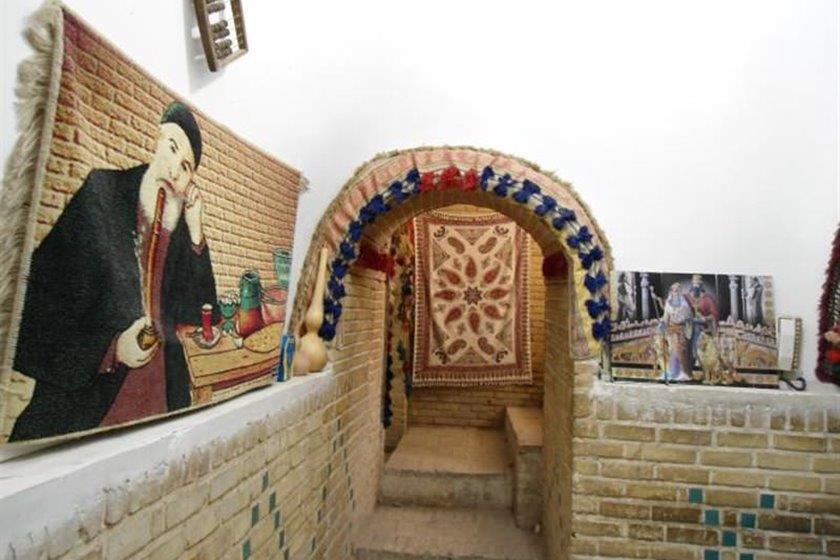 رستوران سفره خانه یان یان زنجان-NYaEpnuQ4k
