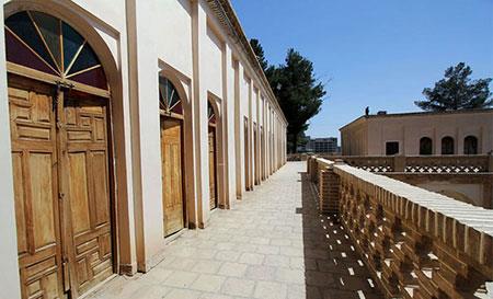 عمارت و باغ اكبریه-O2zbnCH48l