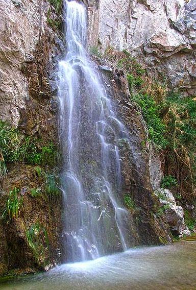 آبشار وروار-ObXhRJWSX9