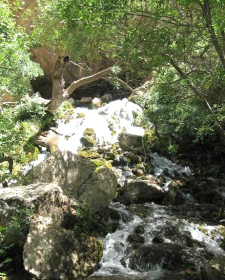 آبشار آب ملخ ، عجیب ترین آبشار ایران-OzM91njJUS