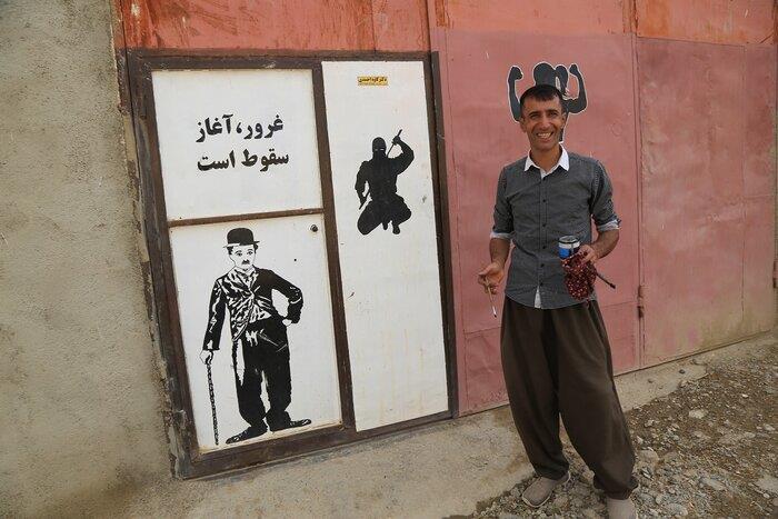 بوم نقاشی به وسعت روستا-P0exMVPKj8