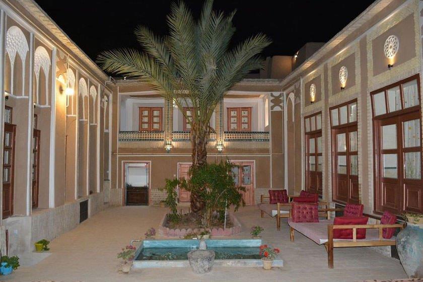 اقامتگاه بوم گردی طارونه یزد-PDR3vYKe8x