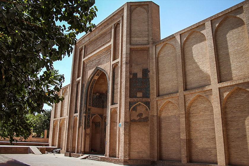 نقش هنر و معماری اسلامی در مسجد جامع ورامین-Q3USnI4l4H