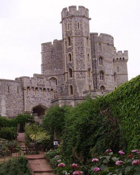 قلعه ویندسور (Windsor Castle) در انگلستان-QDfRv2SFqQ