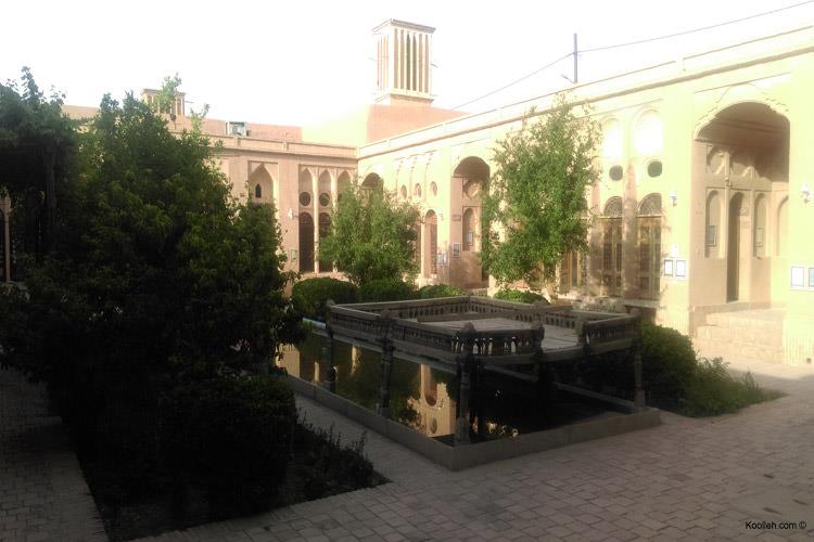 خانه لاری ها-QMGSMbG5bv