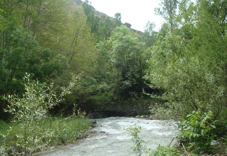 آبشار اغشت-QfaiuvV6Ui