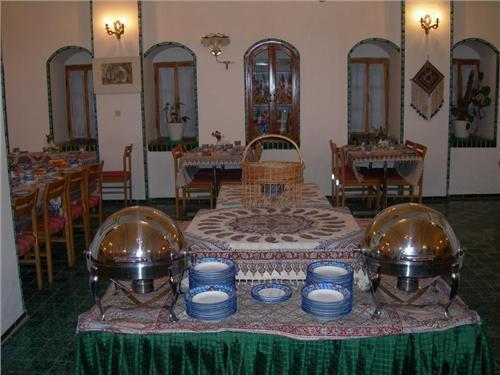 هتل جهانگردی نایین-Ql3A3GBZ2z