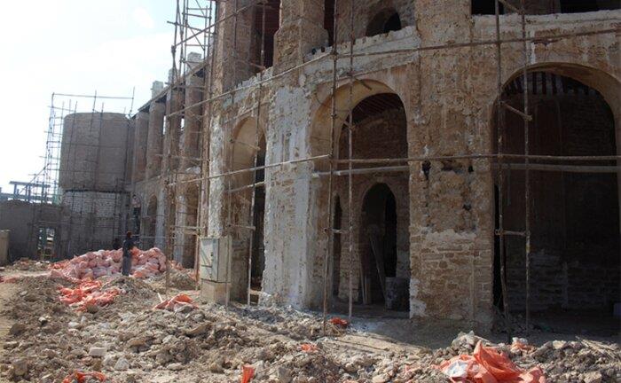 عمارت ملك بوشهر، اثر ملی در تصرف بی سرپناهان-QquW23AxQP