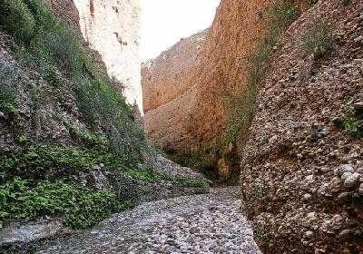 سفر به غار زیبای زینه گان-QzIeIqO3o8