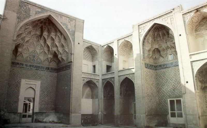 جاهای دیدنی اصفهان (۱۰۰ مكان گردشگری اصفهان با عكس و آدرس)-RVmbPeRcF1