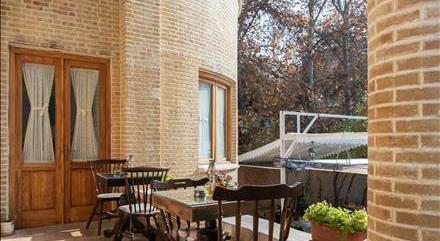 كافه عمارت دل ، كافهای به سبك ایرانی-Ra3oyyOzbg
