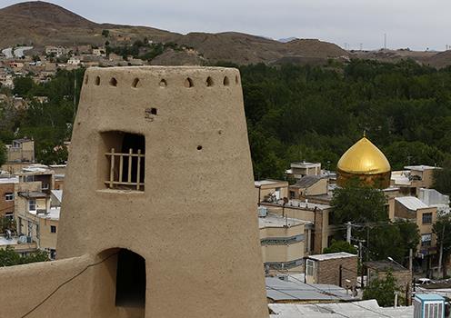 قلعه چهار برج باغ بهادران استان اصفهان, باغ بهادران-SWJhbvlY89