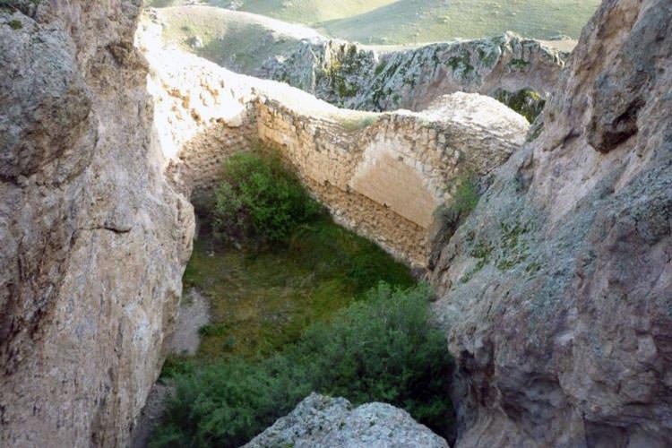 قیز قالاسی (قلعه دختر میانه )-SqZhfNNNOg