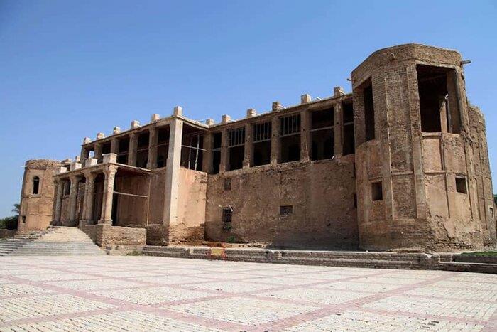 عمارت ملك بوشهر، اثر ملی در تصرف بی سرپناهان-SrPil9mpPw