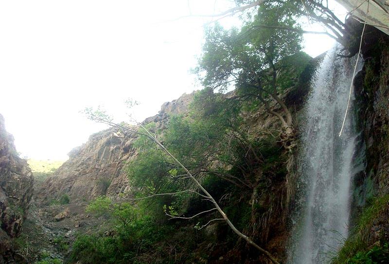 آبشار اغشت-SyuYjoJ9BX