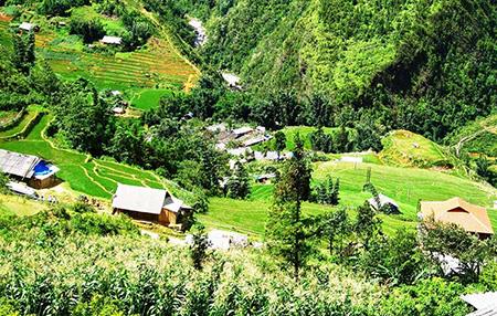 پیاده روی در ها گیانگ Ha Giang-TIxqwaZwaq