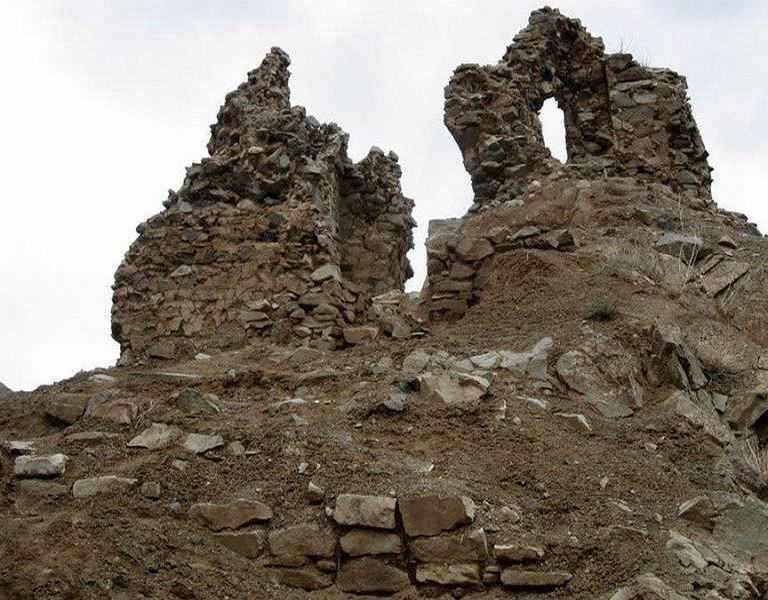 چهارطاقی ریوند ( آتشكده آذربرزین مهر )-Tn6N0gnfHL
