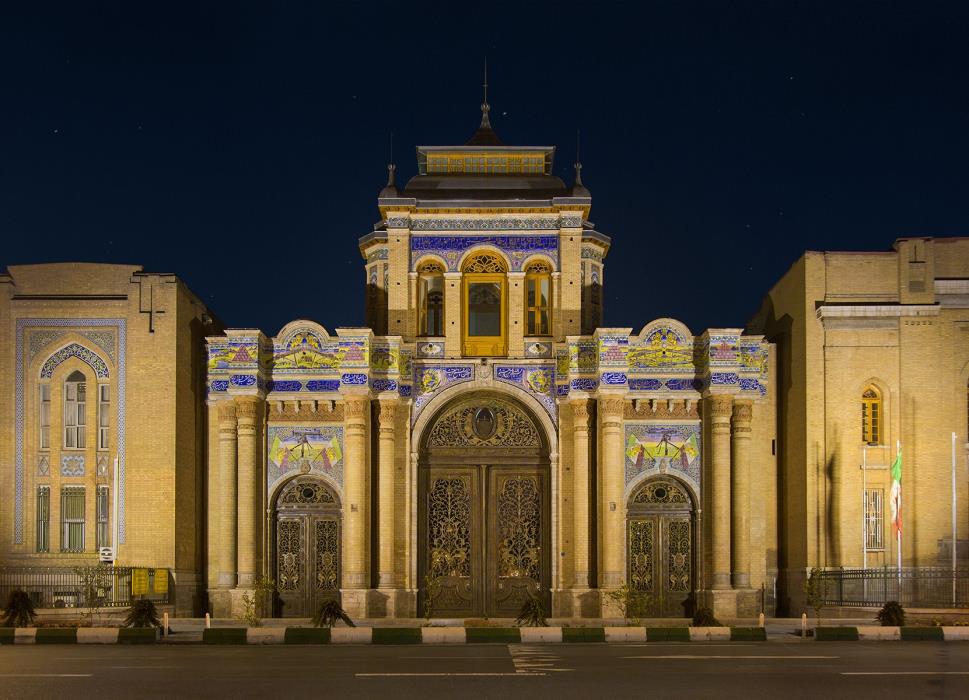 دروازه باغ ملی-UCY5f9WKfl