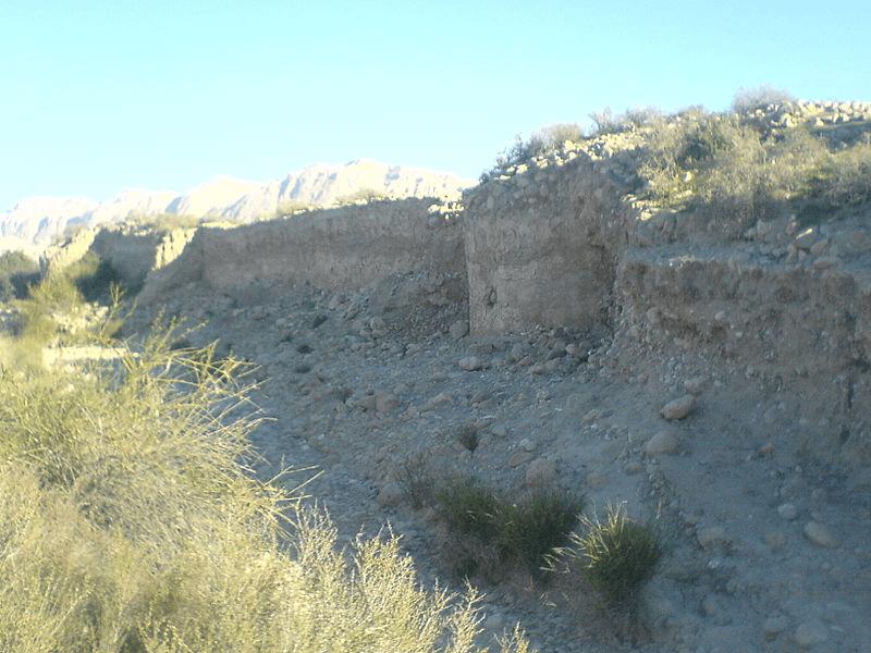قلعه زندان دیر-UCnyApto5y