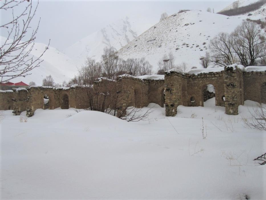 راهنمای سفر به روستای زیبای شهرستانك-UL0jfF1n9s