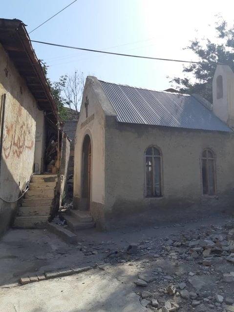 كلیسای اوریم رودبار ، كوچكترین كلیسای ایران-UMfurxfCBr