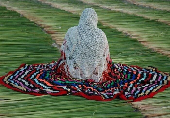 حصیر بافی؛ نمادی از فرهنگ كار در گیلان-UYUtE8eTd7