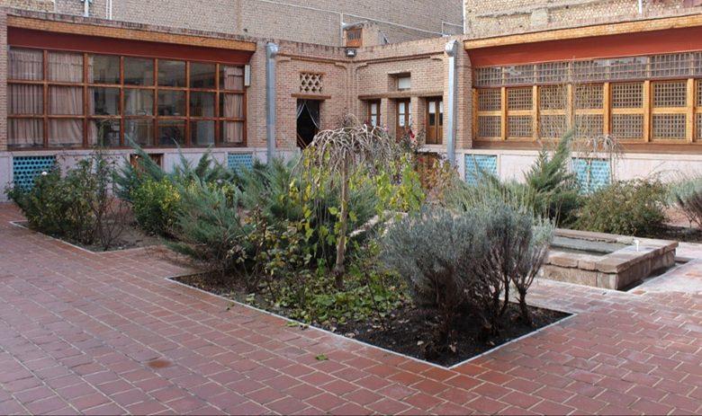 دبستان دیانت قزوین-VgPZHwU91Y
