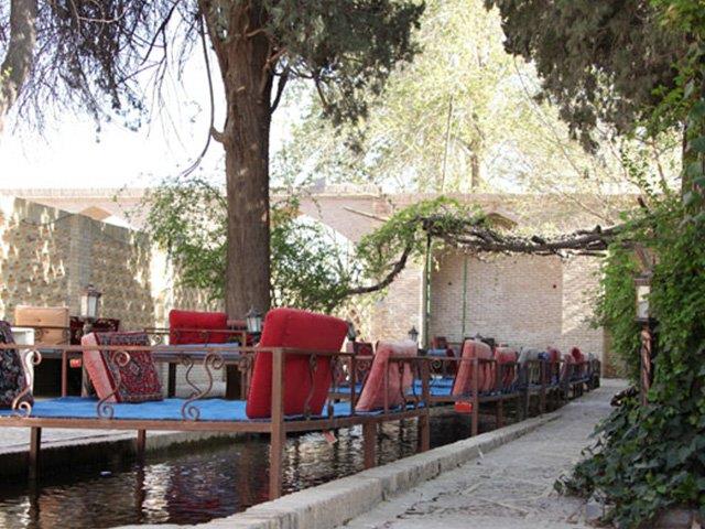هتل سنتی متولی باشی ماهان-VkIGDY8biI