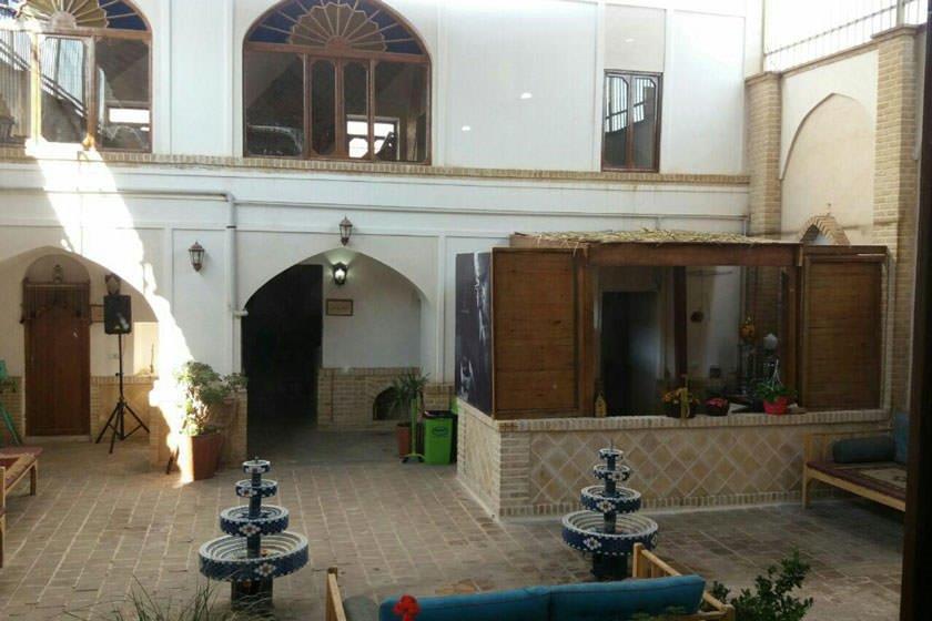رستوران سنتی كهن دژ سمنان-W5sPQq4PbY