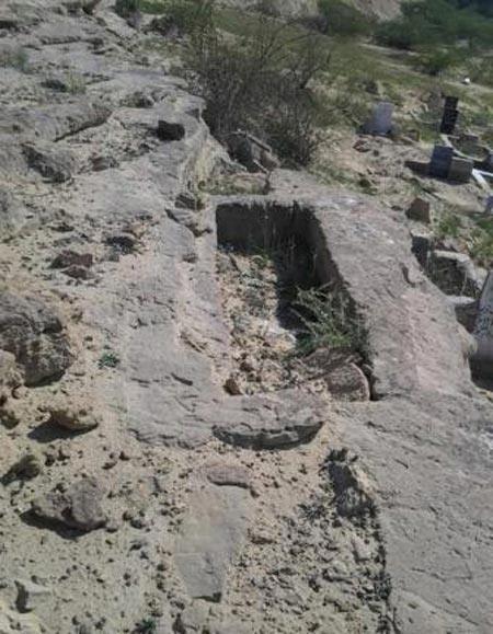 مكانی مخوف به نام قبرستان جن-WfRHUHf55c