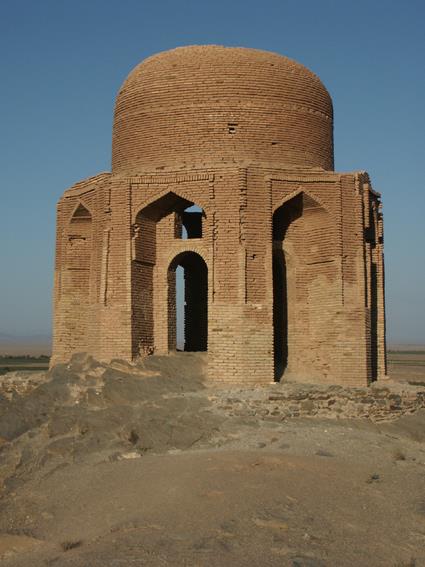 آرامگاه شاه فیروز سیرجان-X8VehZvatB