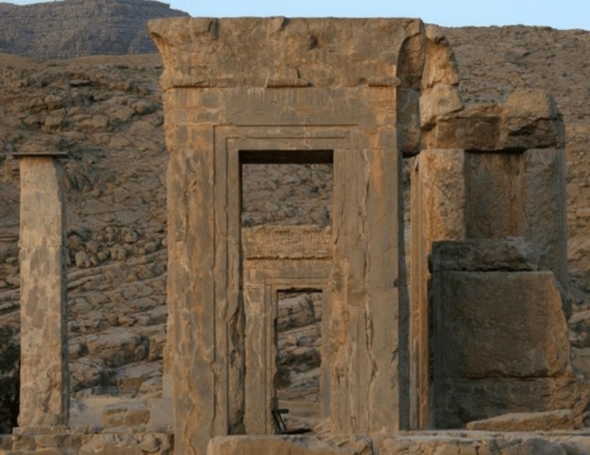 كاخ هدیش تخت جمشید-XKTQDaIQ6p