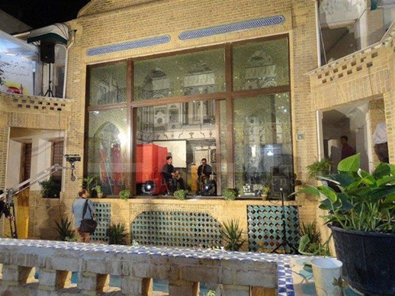 خانه فخرالملوك تهران (رستوران سنتی نان و نمك)-Xswt7lddp3
