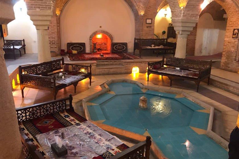 موزه و سفره خانه سنتی حمام قلعه همدان-Y08CUjDJ4u