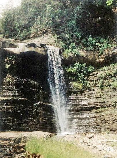 آبشارهای شوله لر دره سی-YIW9eQhdAa