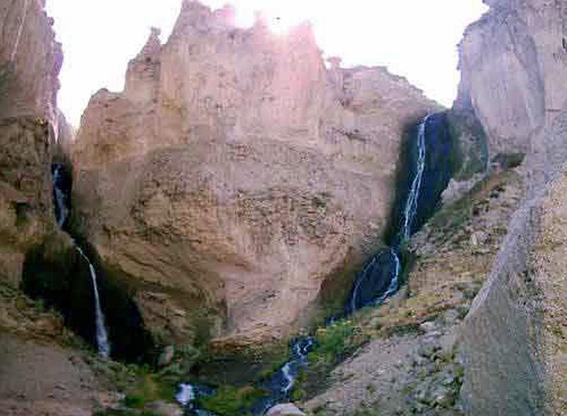 آبشار شیروان دره-YLKW3VpFz6