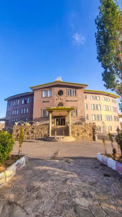 هتل ۴ ستاره دربند مهدیشهر، اقامتی به یادماندنی در پایتخت گردشگری ایران-YlqVBOmfLX