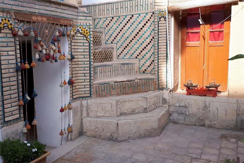 اقامتگاه سنتی اشكانی اصفهان-ZbglGcj4FO