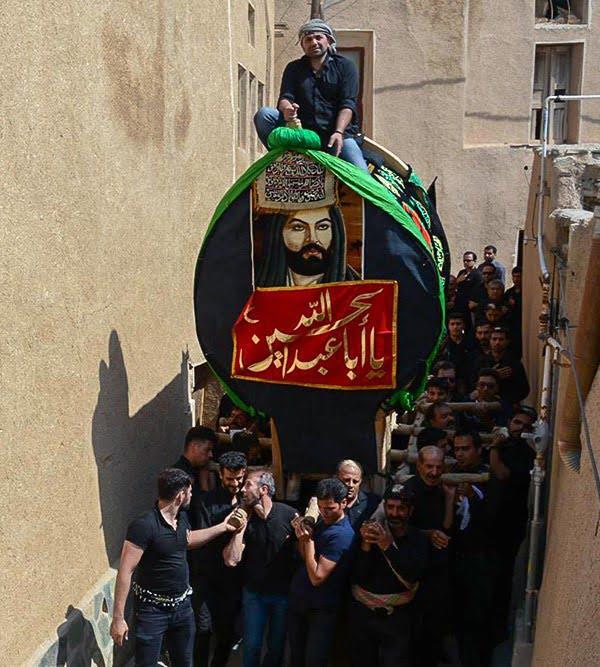 آیین ۴۰۰ ساله نخل گردانی در نراق-aOxkFjvzJJ