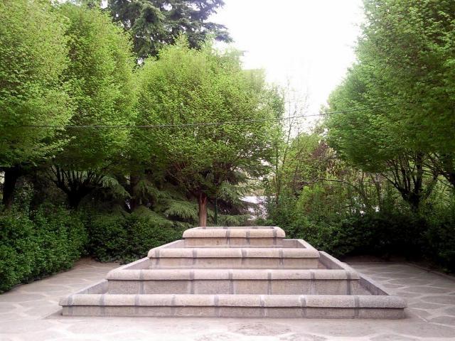 پارك نیاوران-aZV1YxJ7Ft